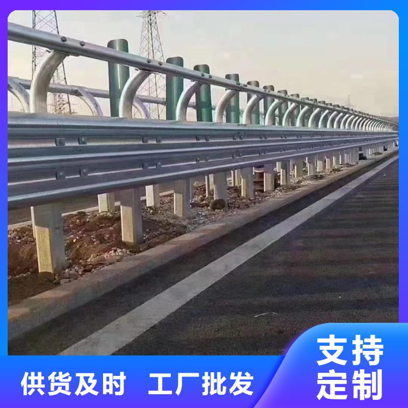 有现货的波形公路护栏供应商快捷的物流配送